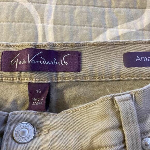 Gloria Vanderbilt Jeans - Picture 2 of 9